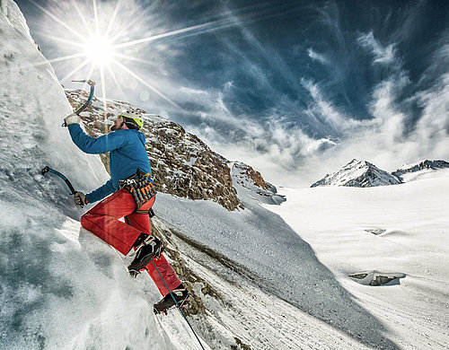 Eisklettern am Pitztaler Gletscher © TVB Pitztal / Chris Walch