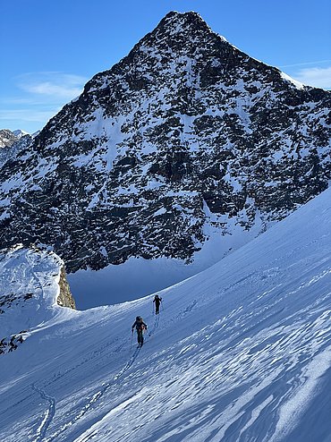 Skitour mit unseren erfahrenen Bergführern © Skischule Pitztal Kirschner Werner