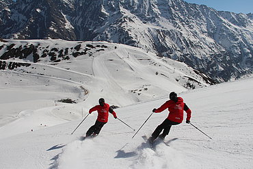 Perfekte Schwünge von unseren Skiprofis © Skischule Pitztal Kirschner Werner