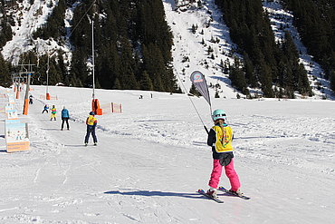 Kinder am Übungslift Mandarfen © Skischule Pitztal Kirschner Werner